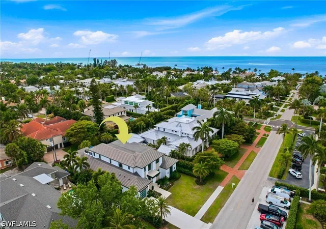 40th image of 264 8th Ave S, Naples, FL 34102 | MLS# 226013404
