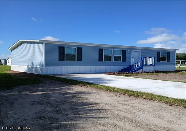1st image of 814 Big Branch Ln, Moore Haven, FL 33471 | MLS# 2026017009