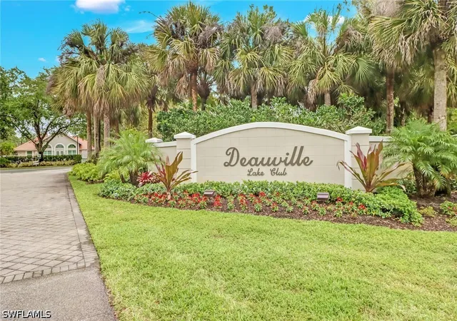 Listing Photo 2 - Condo for sale in building located at 5784 Deauville Cir, Naples, FL 34112 - Unit #B302