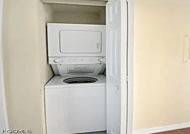 Listing Photo 4 - Condo for sale in building located at 3334 N Key Dr, North Fort Myers, FL 33903 - Unit #8