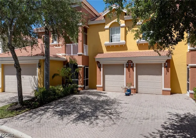 Photo 4 of Townhouse for sale at 12049 Lucca St #101, Fort Myers, FL 33966 | MLS# 2026017097 | Listing updated on 2026-05-14