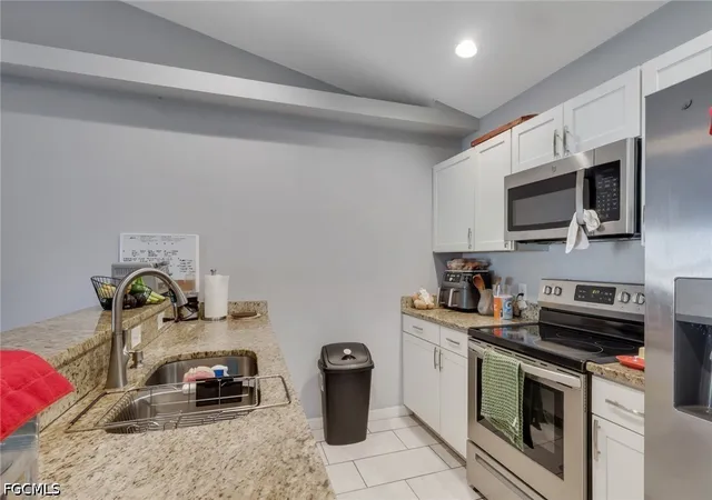 5th image of 4137/4139 Sw 8Th Pl, Cape Coral, FL 33914 | MLS# 2026017102