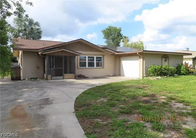 Photo 1 of Sale Pending at 521 Se 35th Street, Cape Coral, FL 33904 | MLS# 2026017112 | Listing updated on 2026-07-29