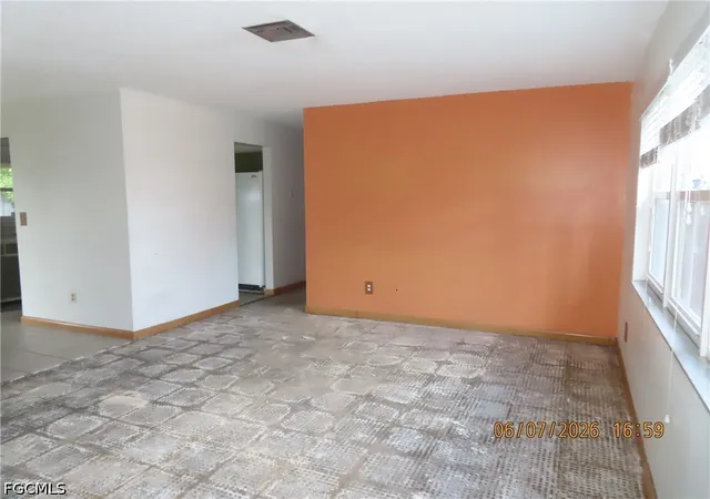 Photo 3 of Sale Pending at 521 Se 35th Street, Cape Coral, FL 33904 | MLS# 2026017112 | Listing updated on 2026-07-29