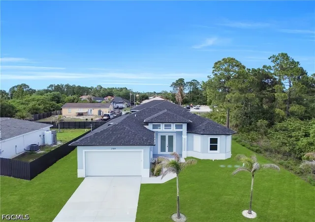 4th image of 2704 15Th St Sw, Lehigh Acres, FL 33976 | MLS# 2026017181