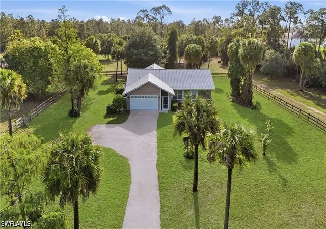 Photo 3 of Single family home for sale at 940 10th Street SE, Naples, FL 34117 | MLS# 226013515 | Listing updated on 2026-06-24