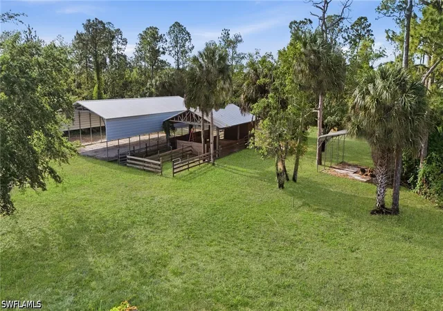 Photo 4 of Single family home for sale at 940 10th Street SE, Naples, FL 34117 | MLS# 226013515 | Listing updated on 2026-06-24