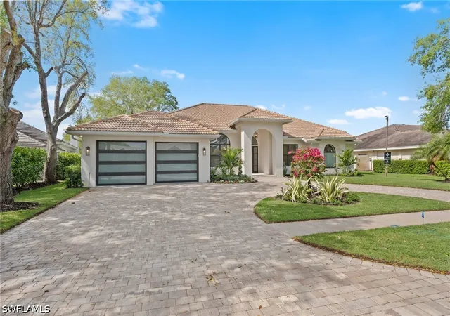 Photo 1 of Sale Pending at 207 Monterey Dr, Naples, FL 34119 | MLS# 226015370 | Listing updated on 2026-07-17