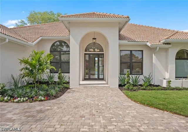 Photo 2 of Sale Pending at 207 Monterey Dr, Naples, FL 34119 | MLS# 226015370 | Listing updated on 2026-07-17