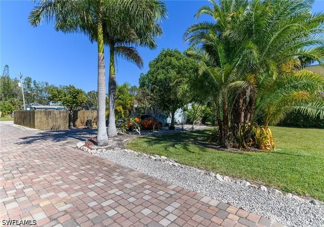 21st image of 1400 Rosemary Ln, Naples, FL 34103 | MLS# 226015655