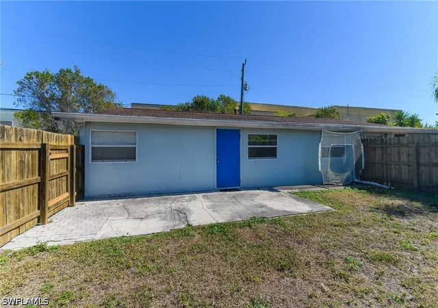 3rd image of 1400 Rosemary Ln, Naples, FL 34103 | MLS# 226015655