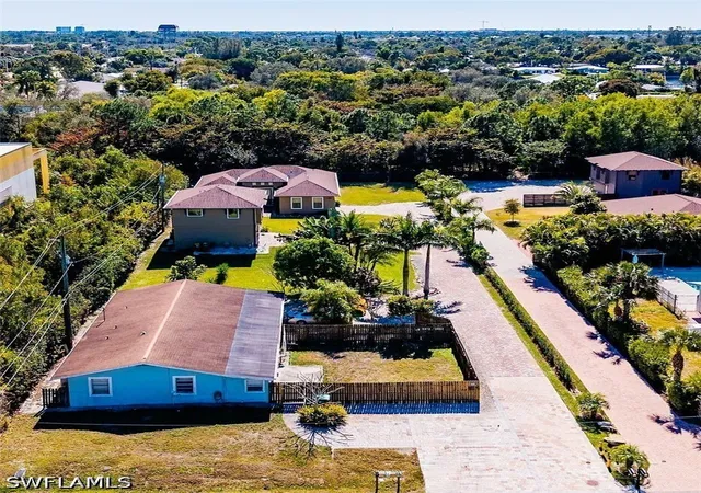 5th image of 1400 Rosemary Ln, Naples, FL 34103 | MLS# 226015655