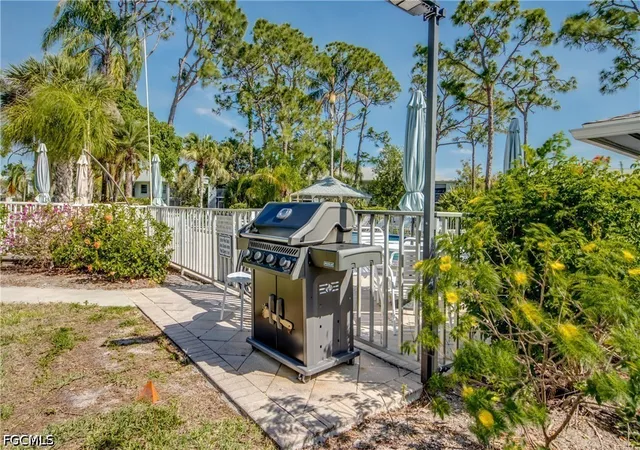 2nd image of 7050 Nantucket Cir, North Fort Myers, FL 33917