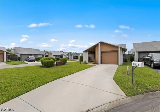 4th image of 18424 Orangecrest Ct, Lehigh Acres, FL 33936 | MLS# 2026017541