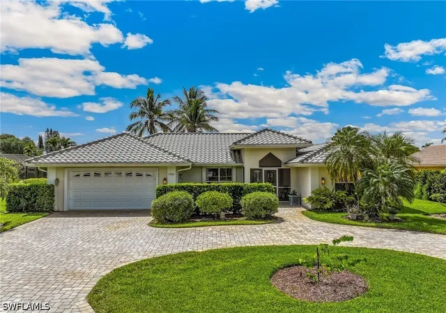 Photo 2 of Single family home for sale at 1904 Countess Ct, Naples, FL 34110 | MLS# 226015419 | Listing updated on 2026-08-31