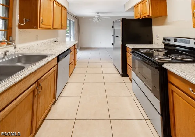 4th image of 4848 Ipswitch Ct, Fort Myers, FL 33907 | MLS# 2026017597