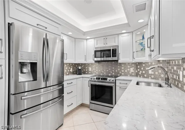 Photo 4 of Condo for sale at 320 Seaview Ct #2009, Marco Island, FL 34145 | MLS# 226015669 | Listing updated on 2026-08-02