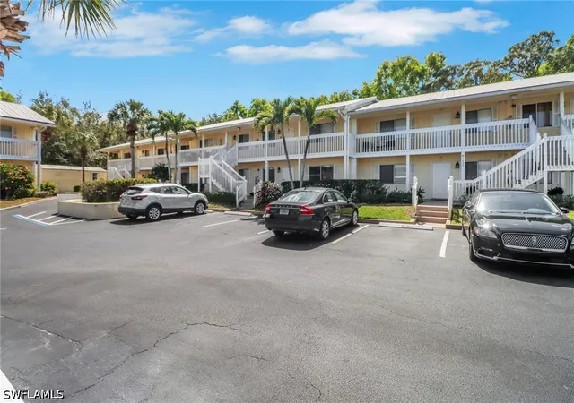 2nd image of 4635 Bayshore Dr, Naples, FL 34112