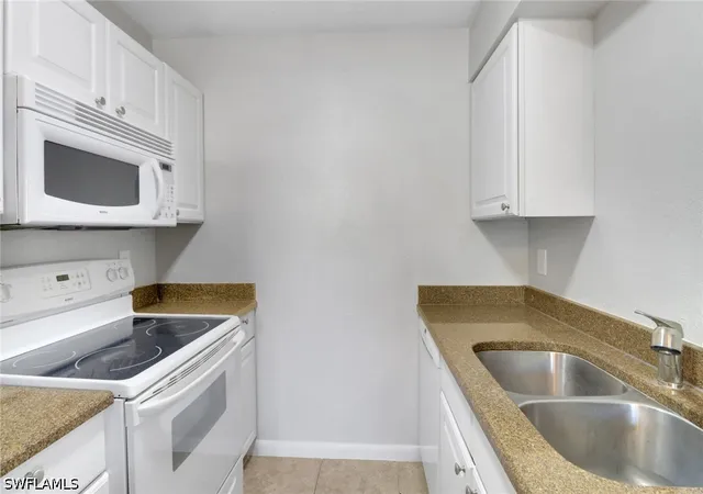 4th image of 4635 Bayshore Dr, Naples, FL 34112