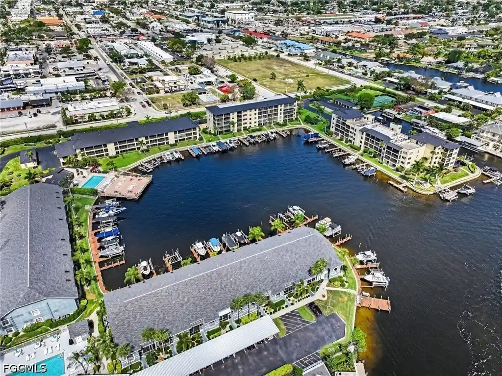 Listing Photo 23 - Condo for sale in 4703 Se 17Th Pl located at 4703 Se 17Th Pl, Cape Coral, FL 33904 - Unit #205