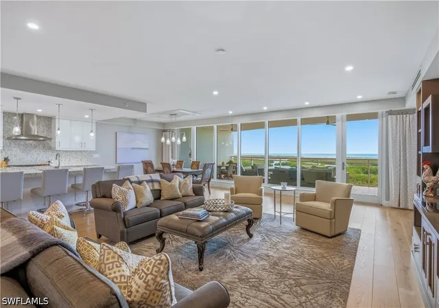 Listing Photo 3 - Condo for sale in building located at 13925 Old Coast Rd, Naples, FL 34110 - Unit #905