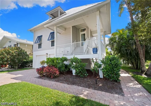 Photo 3 of Sale Pending at 1286 Rainbow Ct, Naples, FL 34110 | MLS# 226015777 | Listing updated on 2026-07-30