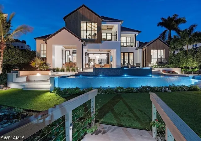 4th image of 3040 Fort Charles Dr, Naples, FL 34102 | MLS# 226016469