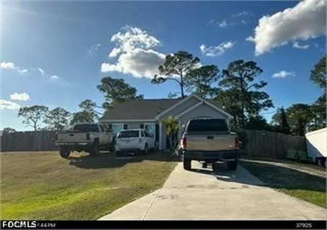 1st image of 5002 Early Ln, Labelle, FL 33935 | MLS# 2026018283