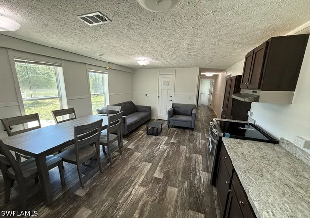 3rd image of 163 Avenida Del Sur, Clewiston, FL 33440 | MLS# 226015258