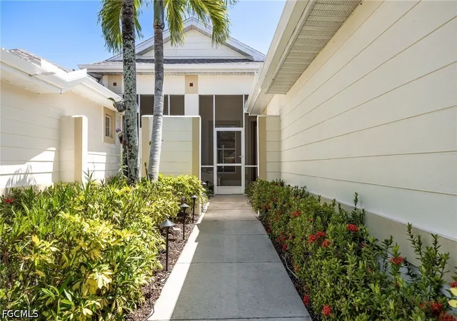 Listing Photo 4 - Condo for sale in building located at 4342 Avian Ave, Fort Myers, FL 33916