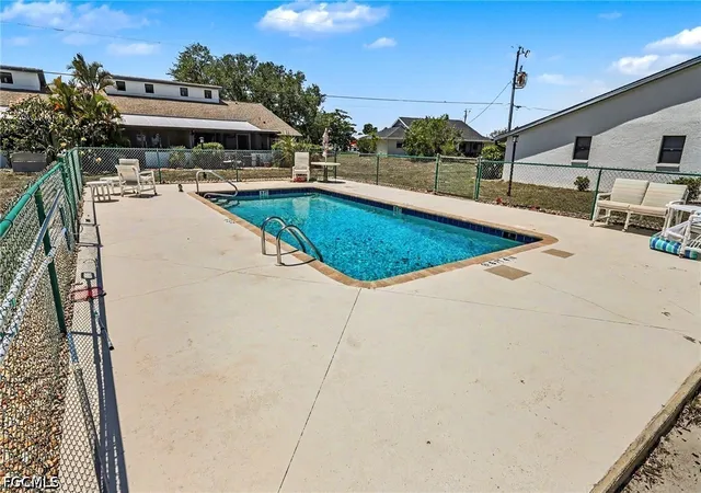 2nd image of 3739 Sw 9Th Ave, Cape Coral, FL 33914