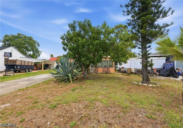 Homes for sale in Fort Myers, FL | 2355 Jeffcott St, Fort Myers, FL 33901 | MLS# 2026018429