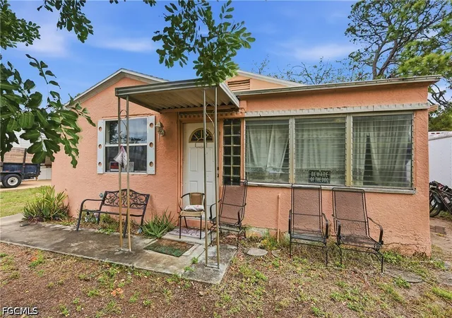 Homes for sale in Fort Myers, FL | 2355 Jeffcott St, Fort Myers, FL 33901 | MLS# 2026018429