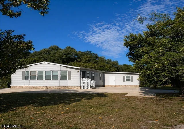 2nd image of 2520 Brownell Ct, North Fort Myers, FL 33917 | MLS# 2026018473