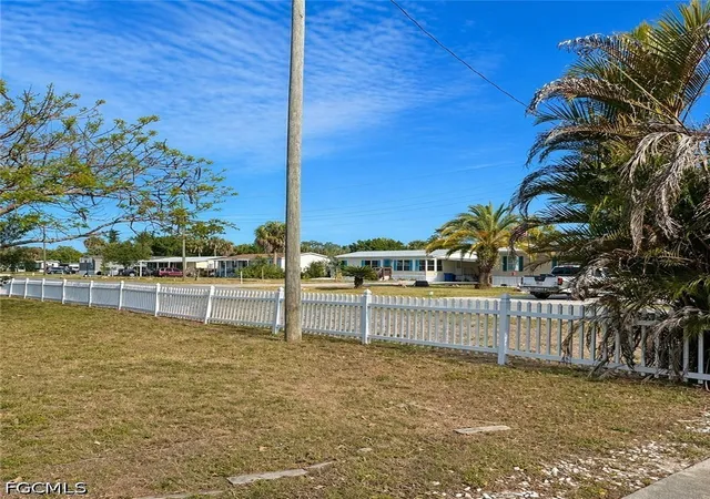 3rd image of 2520 Brownell Ct, North Fort Myers, FL 33917 | MLS# 2026018473