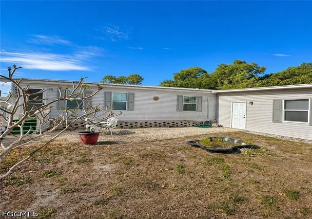 4th image of 2520 Brownell Ct, North Fort Myers, FL 33917 | MLS# 2026018473