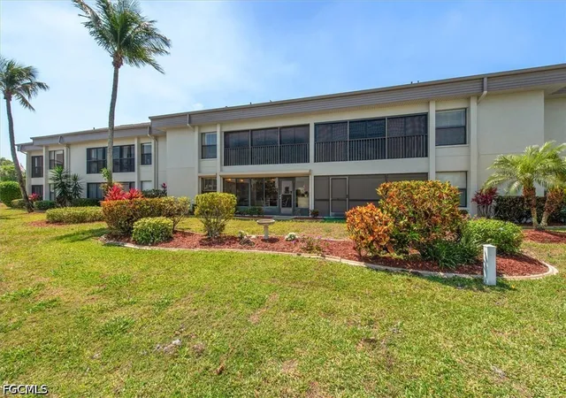 4th image of 5805 Trailwinds Dr, Fort Myers, FL 33907