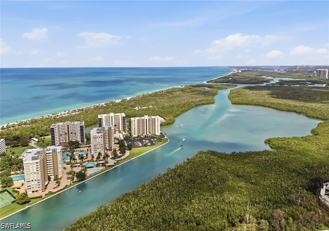 Listing Photo 5 - Condo for sale in building located at 265 Indies Wy, Naples, FL 34110 - Unit #701