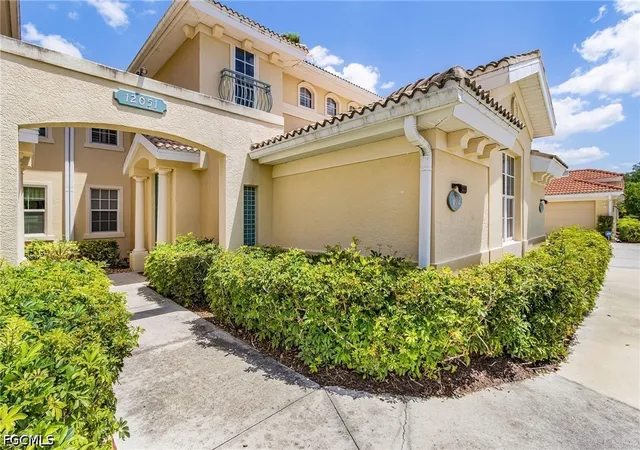 2nd image of 12051 Brassie Cir #D202, Fort Myers, FL 33913 | MLS# 2026018580