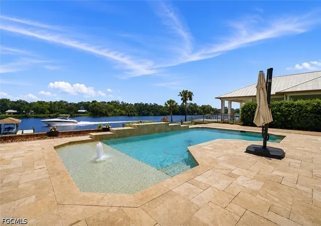 5th image of 2504 Caloosa Shores Dr, Labelle, FL 33935 | MLS# 2026018613