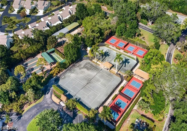 2nd image of 15395 Cedarwood Ln, Naples, FL 34110