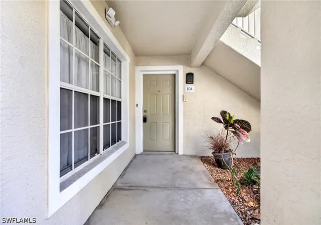 4th image of 15395 Cedarwood Ln #104, Naples, FL 34110 | MLS# 226016826