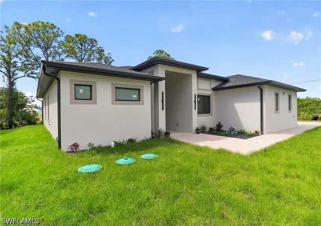 3rd image of 2009 Dixie Way, Lehigh Acres, FL 33972 | MLS# 226015891
