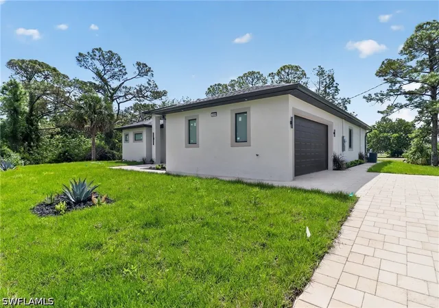 4th image of 2009 Dixie Way, Lehigh Acres, FL 33972 | MLS# 226015891