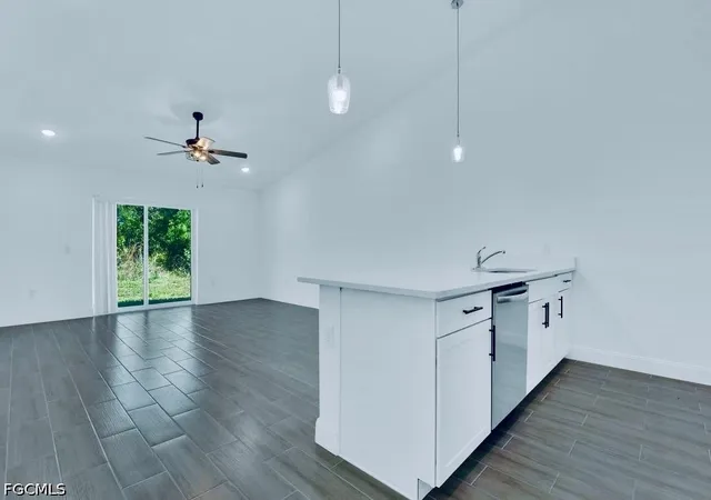 Listing Photo 5 - Condo for sale in building located at 849/851 Bedford Dr, Lehigh Acres, FL 33974