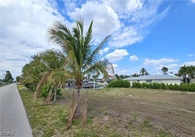 5th image of 111 Sw 58th Ter, Cape Coral, FL 33914 | MLS# 2026018816