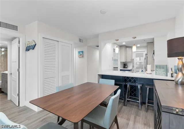5th image of 591 Seaview Ct, Marco Island, FL 34145