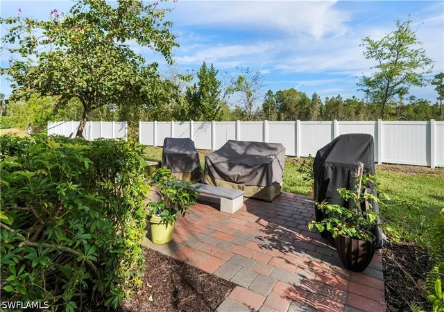 5th image of 3719 Crofton Ct, Fort Myers, FL 33916 | MLS# 226016858