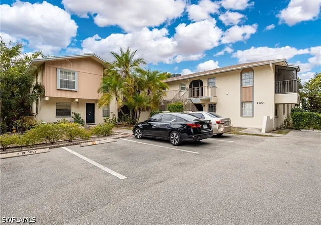 Homes for sale in Naples, FL | 4300 Gulfstream Dr #1C, Naples, FL 34112 | MLS# 226016859