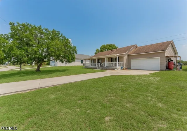 Photo 2 of Single family home for sale at 1500 Jay Ter, Labelle, FL 33935 | MLS# 2026019070 | Listing updated on 2026-07-22